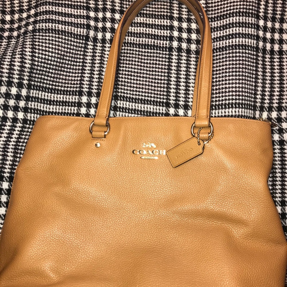 Authentic Coach Bay tote